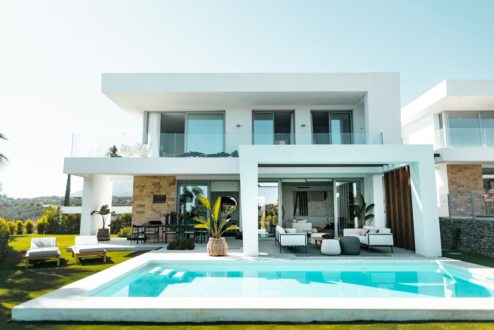 DG House